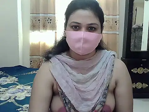 Snapshot of Elena_cruz5 chatting on 21, 10, 2025 Elena cruz5 online show from 21, 10, 2025