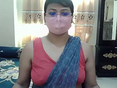 Snapshot of Elena_cruz5 chatting on 23, 10, 2025 Elena cruz5 online show from 23, 10, 2025