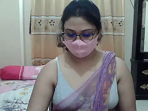 Snapshot of Elena_cruz5 chatting on 1, 11, 2025 Elena cruz5 online show from 1, 11, 2025