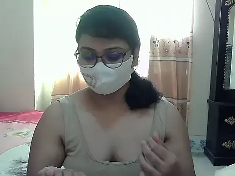 Snapshot of Elena_cruz5 chatting on 4, 11, 2025 Elena cruz5 online show from 4, 11, 2025