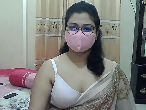 Snapshot of Elena_cruz5 chatting on 5, 11, 2025 Elena cruz5 online show from 5, 11, 2025