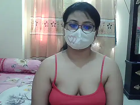 Snapshot of Elena_cruz5 chatting on 8, 11, 2025 Elena cruz5 online show from 8, 11, 2025