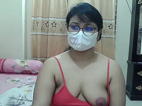 Snapshot of Elena_cruz5 chatting on 8, 11, 2025 Elena cruz5 online show from 8, 11, 2025