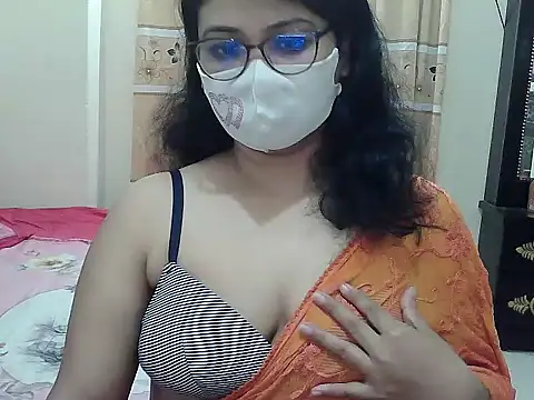 Snapshot of Elena_cruz5 chatting on 16, 11, 2025 Elena cruz5 online show from 16, 11, 2025