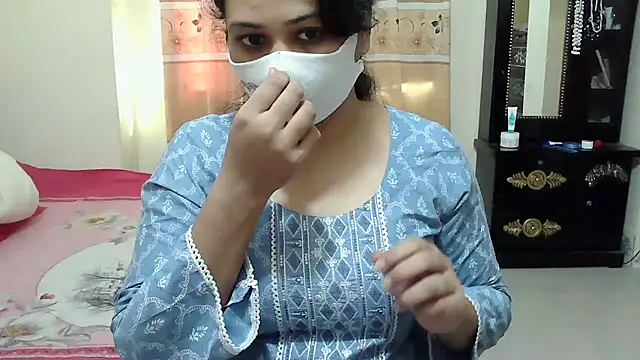 Snapshot of Elena_cruz5 chatting on 20, 11, 2025 Elena cruz5 online show from 20, 11, 2025