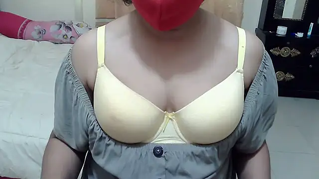 Snapshot of Elena_cruz5 chatting on 22, 11, 2025 Elena cruz5 online show from 22, 11, 2025