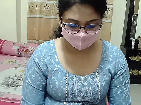 Snapshot of Elena_cruz5 chatting on 29, 11, 2025 Elena cruz5 online show from 29, 11, 2025