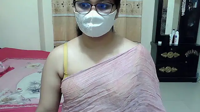 Snapshot of Elena_cruz5 chatting on 3, 12, 2025 Elena cruz5 online show from 3, 12, 2025