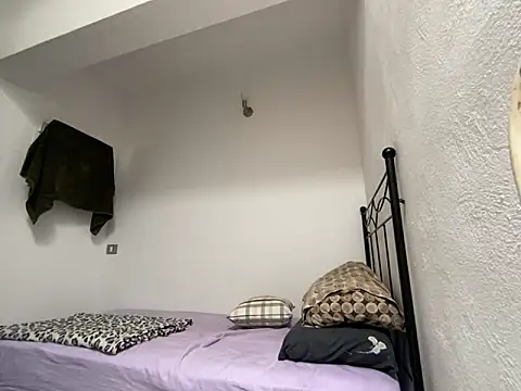 Snapshot of Asmodeo-6 chatting on 20, 10, 2025 Asmodeo-6 online show from 20, 10, 2025