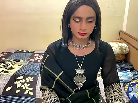 Snapshot of LuvLayla chatting on 19, 12, 2025 LuvLayla online show from 19, 12, 2025