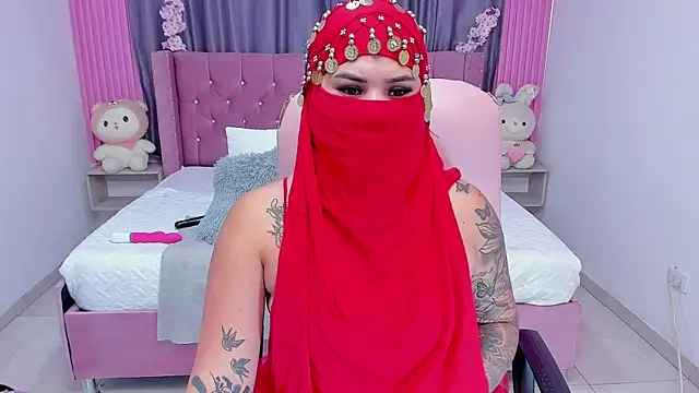 Nayla-Mouna online show from 19, 9, 2025