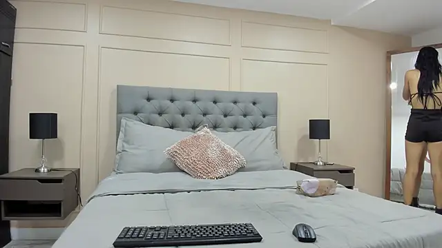 ALICESANDOVAL online show from 21, 9, 2025