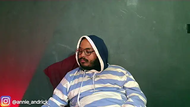 Snapshot of _leda_swan_ chatting on 10, 11, 2025 leda swan online show from 10, 11, 2025