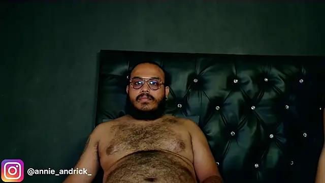 Snapshot of _leda_swan_ chatting on 14, 12, 2025 leda swan online show from 14, 12, 2025