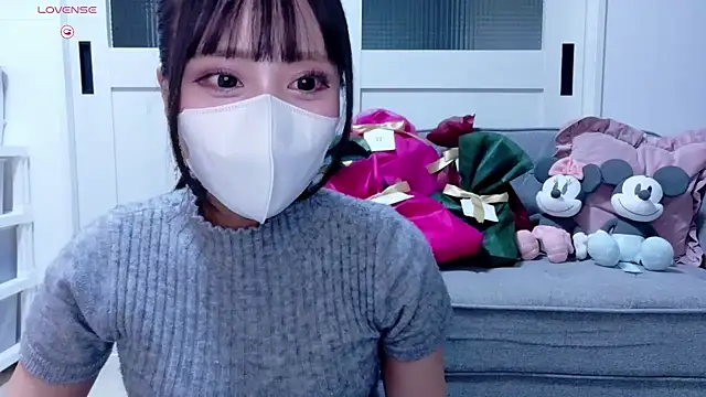 Snapshot of YURi_luv chatting on 28, 9, 2025 YURi luv online show from 28, 9, 2025