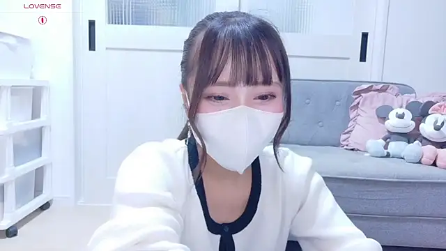 Snapshot of YURi_luv chatting on 26, 10, 2025 YURi luv online show from 26, 10, 2025