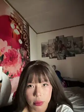 Snapshot of SarahBeii chatting on 11, 9, 2025 SarahBeii online show from 11, 9, 2025