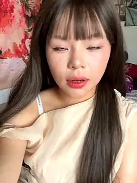 Snapshot of SarahBeii chatting on 22, 9, 2025 SarahBeii online show from 22, 9, 2025