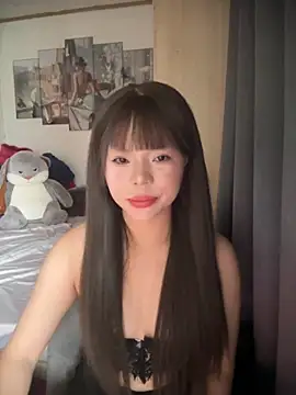 Snapshot of SarahBeii chatting on 17, 10, 2025 SarahBeii online show from 17, 10, 2025