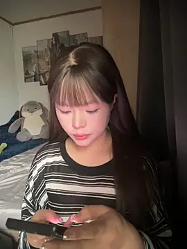 Snapshot of SarahBeii chatting on 26, 10, 2025 SarahBeii online show from 26, 10, 2025