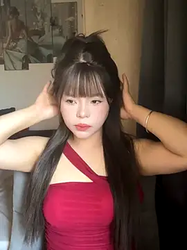 Snapshot of SarahBeii chatting on 7, 11, 2025 SarahBeii online show from 7, 11, 2025