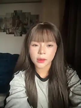 Snapshot of SarahBeii chatting on 8, 11, 2025 SarahBeii online show from 8, 11, 2025