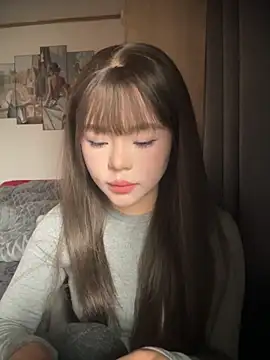 Snapshot of SarahBeii chatting on 4, 12, 2025 SarahBeii online show from 4, 12, 2025