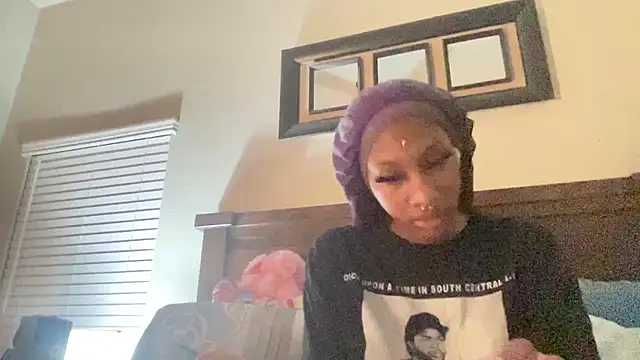 Snapshot of Brooke012 chatting on 25, 10, 2025 Brooke012 online show from 25, 10, 2025