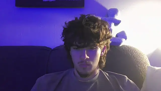 Snapshot of conradical18 chatting on 14, 10, 2025 conradical18 online show from 14, 10, 2025