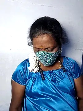 Snapshot of umashreetamil chatting on 7, 11, 2025 umashreetamil online show from 7, 11, 2025