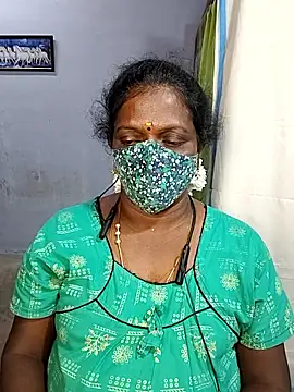 Snapshot of umashreetamil chatting on 8, 11, 2025 umashreetamil online show from 8, 11, 2025