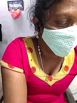 Snapshot of umashreetamil chatting on 14, 12, 2025 umashreetamil online show from 14, 12, 2025