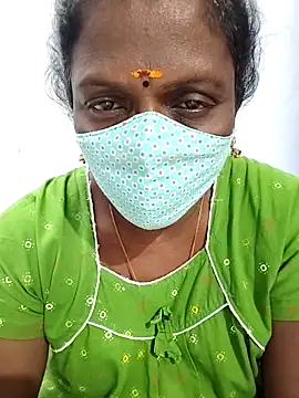 Snapshot of umashreetamil chatting on 15, 12, 2025 umashreetamil online show from 15, 12, 2025