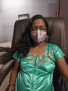 Snapshot of umashreetamil chatting on 21, 6, 2026 umashreetamil online show from 21, 6, 2026