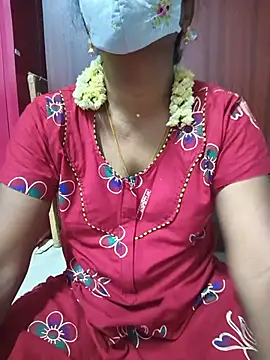 Snapshot of umashreetamil chatting on 23, 6, 2026 umashreetamil online show from 23, 6, 2026
