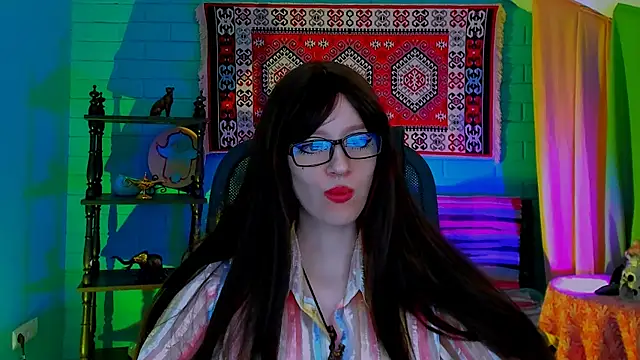 Snapshot of AliceWelch_ chatting on 12, 10, 2025 AliceWelch online show from 12, 10, 2025
