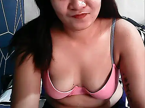 Snapshot of xxkitty27xx chatting on 10, 9, 2025 xxkitty27xx online show from 10, 9, 2025