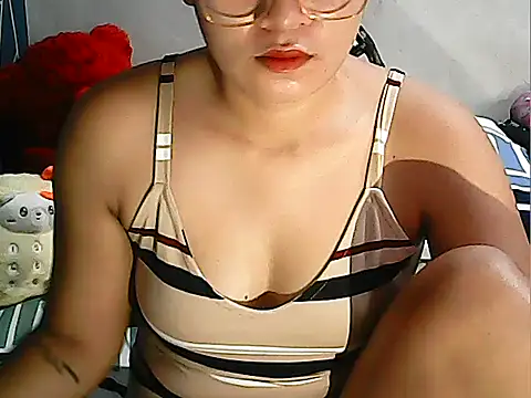 Snapshot of xxkitty27xx chatting on 12, 9, 2025 xxkitty27xx online show from 12, 9, 2025