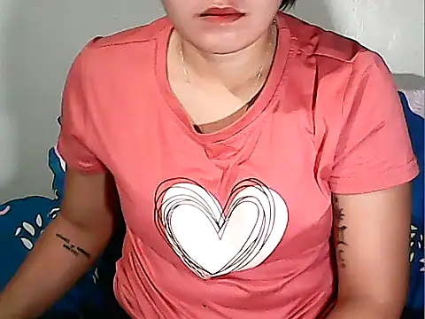 Snapshot of xxkitty27xx chatting on 23, 10, 2025 xxkitty27xx online show from 23, 10, 2025