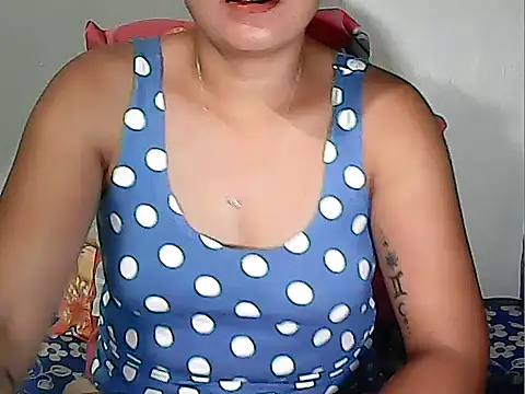 Snapshot of xxkitty27xx chatting on 21, 11, 2025 xxkitty27xx online show from 21, 11, 2025