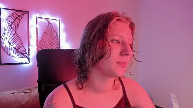 Hailey Foxy online show from 16, 11, 2025