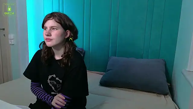 Snapshot of ViviaraNGendy chatting on 20, 9, 2025 ViviaraNGendy online show from 20, 9, 2025