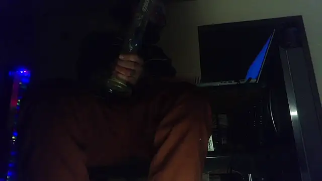 Snapshot of hungspundick1 chatting on 18, 11, 2025 hungspundick1 online show from 18, 11, 2025