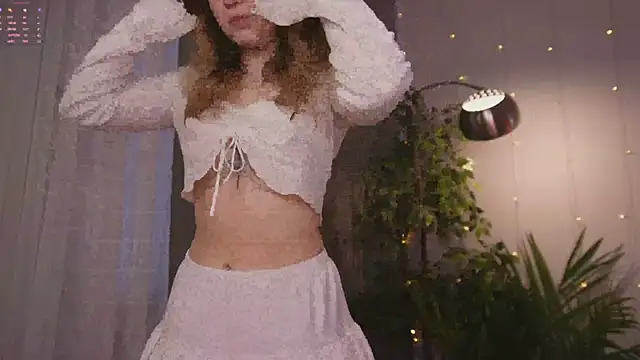 Lina Glow online show from 19, 3, 2026