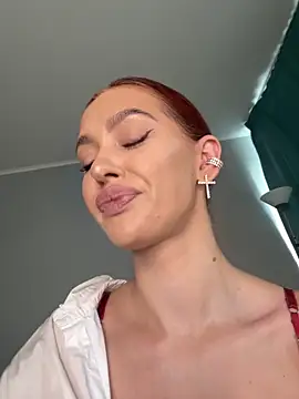 Snapshot of LittleFox___ chatting on 15, 9, 2025 LittleFox online show from 15, 9, 2025