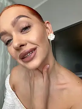 Snapshot of LittleFox___ chatting on 27, 9, 2025 LittleFox online show from 27, 9, 2025