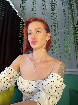 Snapshot of LittleFox___ chatting on 5, 6, 2026 LittleFox online show from 5, 6, 2026