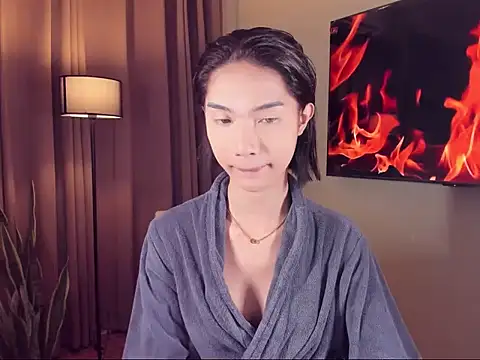 yourladycess  online show from 14, 9, 2025