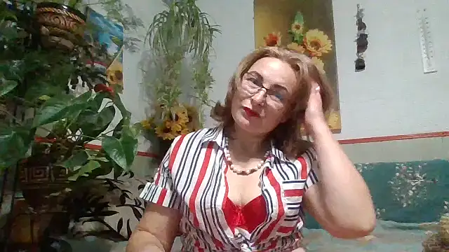 Snapshot of ZhannaLove480 chatting on 7, 11, 2025 ZhannaLove480 online show from 7, 11, 2025
