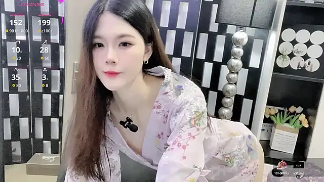 Snapshot of Yueyue-MM chatting on 16, 10, 2025 Yueyue-MM online show from 16, 10, 2025